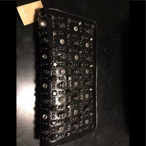 Black skull wallet